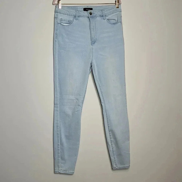 Forever 21 Light Blue Jeans - Picture 4 of 10